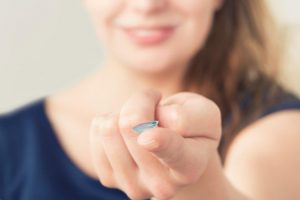 התאמת עדשות מגע סקלרליות התאמת עדשות מגע סקלרליות