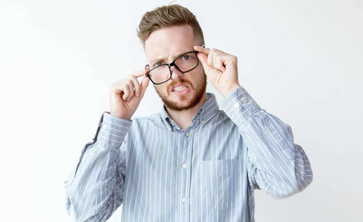 אניסומטרופיה (Anisometropia)