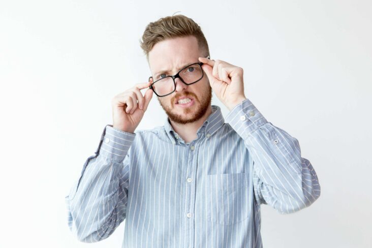 אניסומטרופיה (Anisometropia)