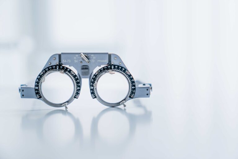 אופטומטריסט מומחה פריזמות